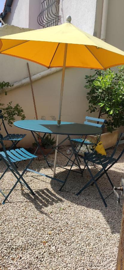 Le Gabian, Duplex Proche Plage Et Centre Санари-сюр-Мер Екстериор снимка