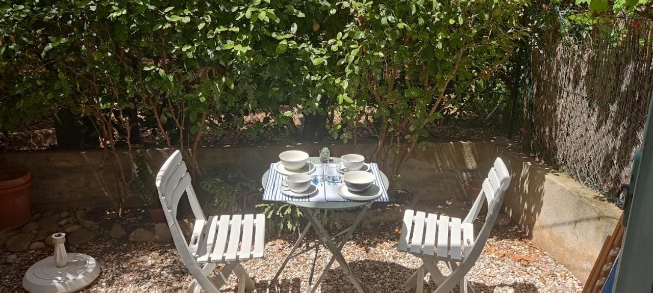 Le Gabian, Duplex Proche Plage Et Centre Санари-сюр-Мер Екстериор снимка